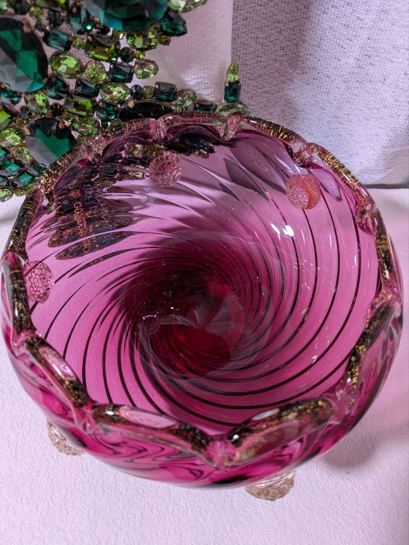 ベネチア クランベリーのガラスボウル 波状の縁取り お値下げ中