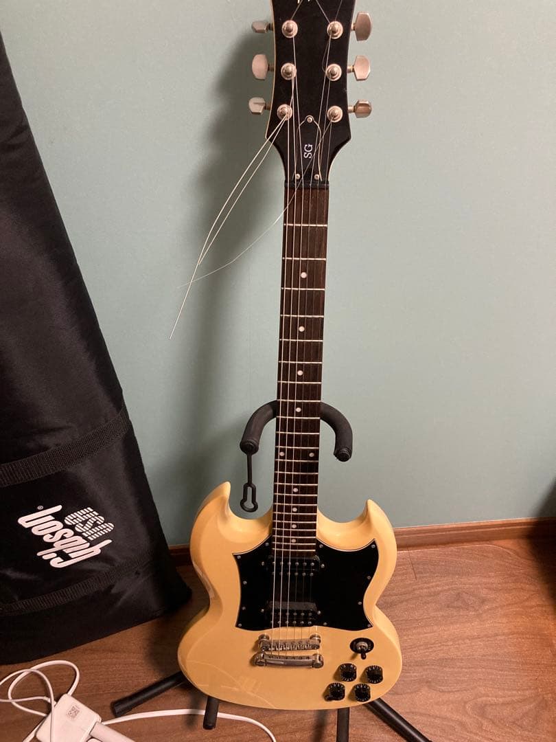 Epiphone by Gibson G-310 Vintage White EPIPHONE G-310 SG WHITE