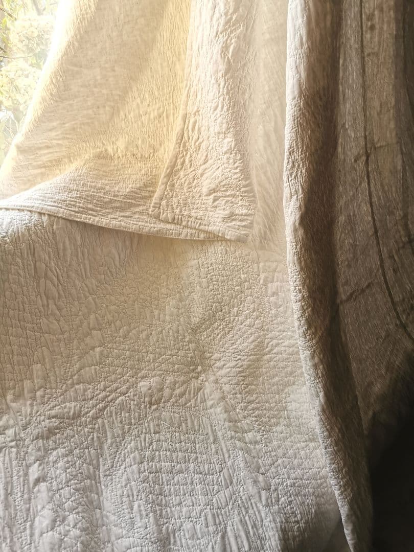 アンティーク ダーラムキルト 手縫 ブライダルホワイトキルト リーフ