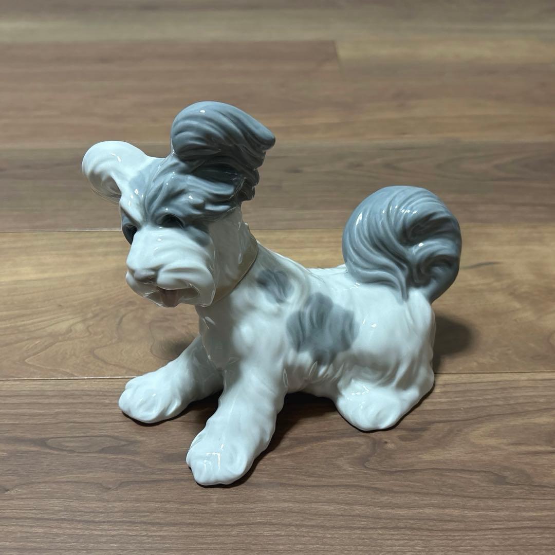 LLADROリヤドロ 犬の陶器(シュナウザー)置物 - メルカリ