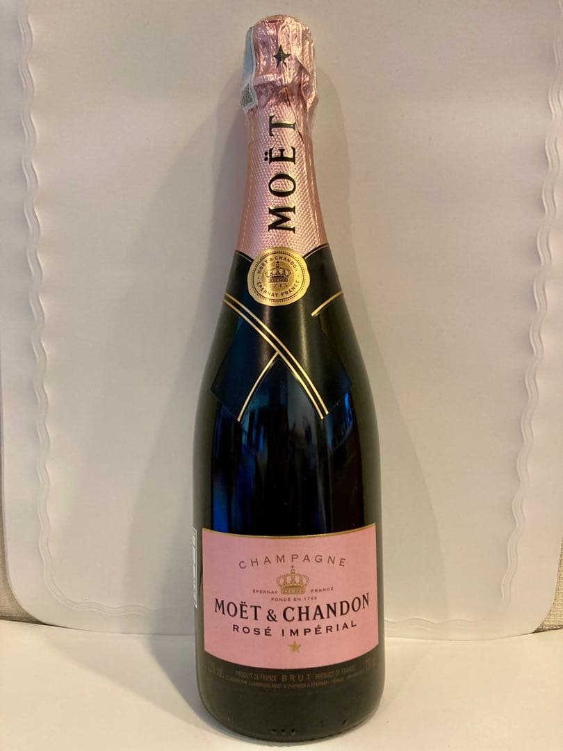 OVERTUREとMOET & CHANDON ROSE IMPERIALセット - メルカリ