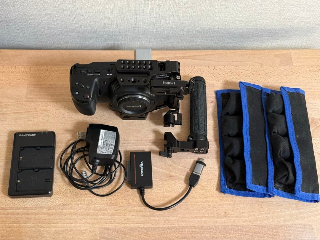 BMD - BMPCC4K 本体 ＋Smallrig ケージ バッテリーセット