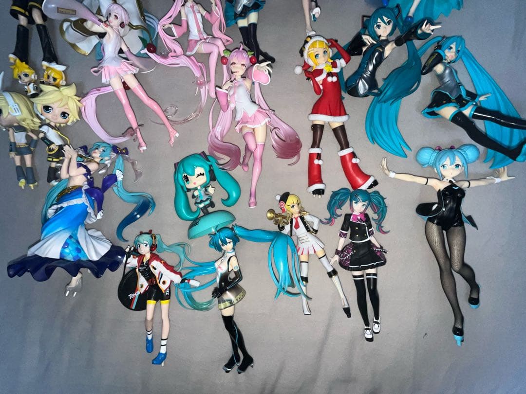 アクスタ、フィギュアグッズまとめ 初音ミク、鏡音リン・レン フリーレン ジャンク