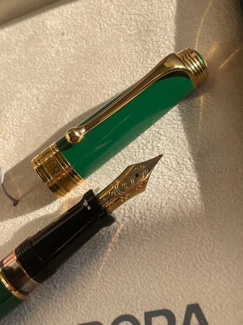 heyco様専用 万年筆アウロラ 新品イタリアン・フラッグ緑白赤3本