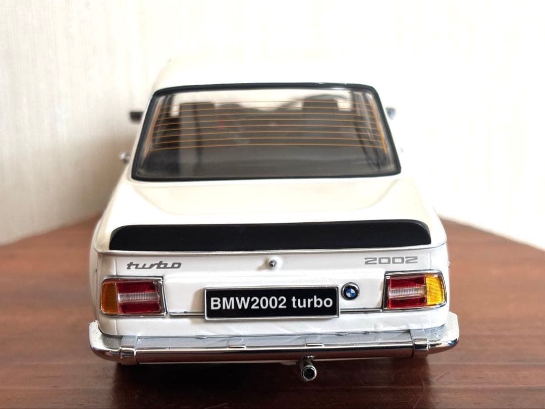 BMW 2002 turbo ミニカー1/18