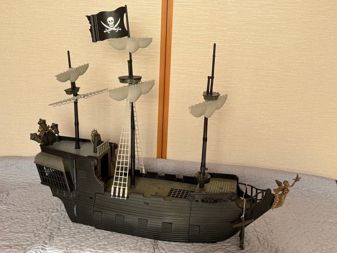 希少！ビックスケール　フィギア　ブラックパール号 パイレーツ・オブ・カリビアン