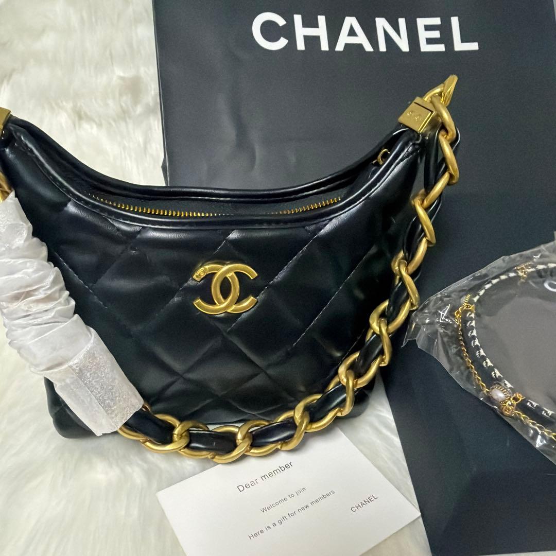 ミ*ー様 CHANEL ブラック レザー ショルダーバッグ