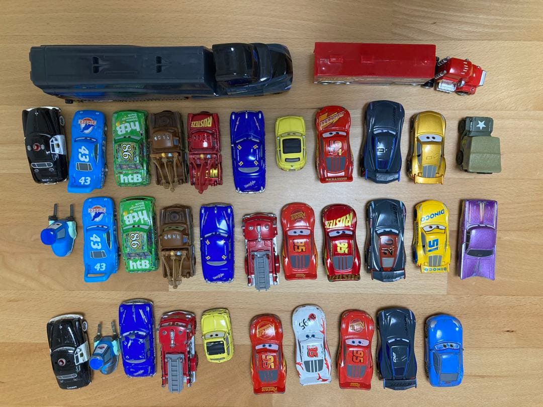 バラ売り可カーズトミカ34台まとめ売り