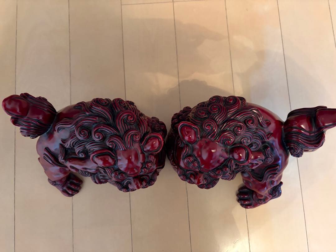 赤い獅子像 置物 陶器製 縁起が良い 幸運