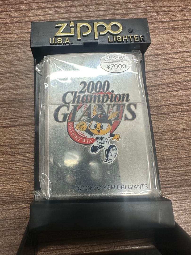 読売巨人軍2000年優勝記念Zippo ジッポzippoオイルライター】2000年