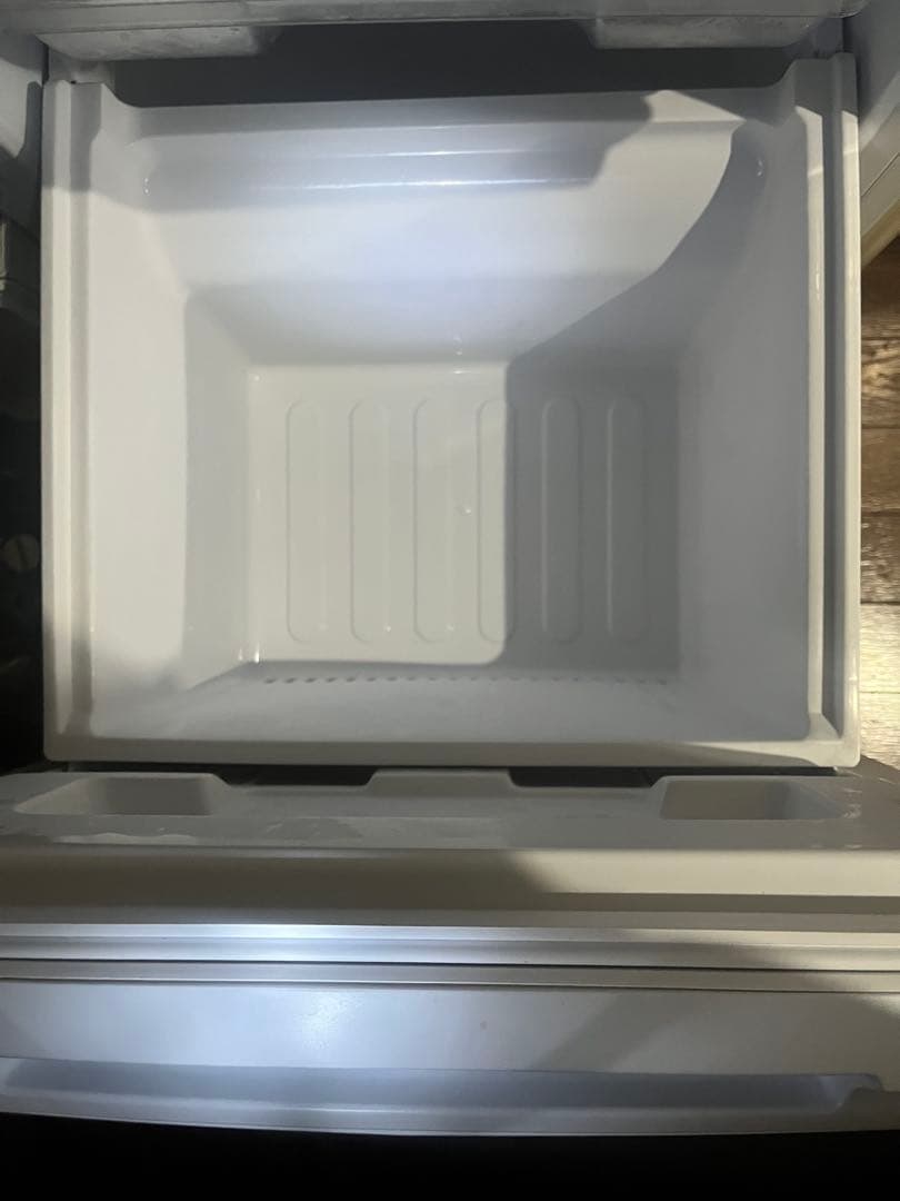 中古美品2024年製 SHARP シャープ 単身用 SJ-D15P-W 左開き可