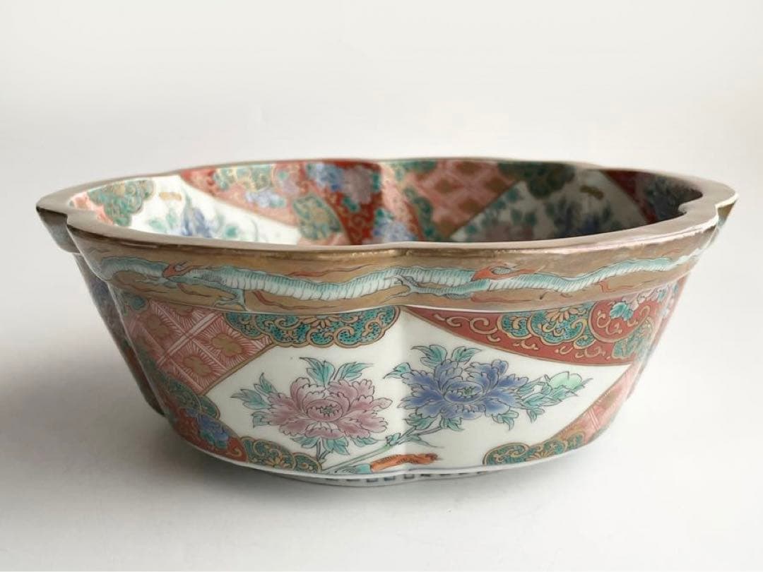 骨董 アンティーク 古伊万里 金襴手 色絵 芙蓉 蝶々 輪花縁 鉢 深鉢 菓子