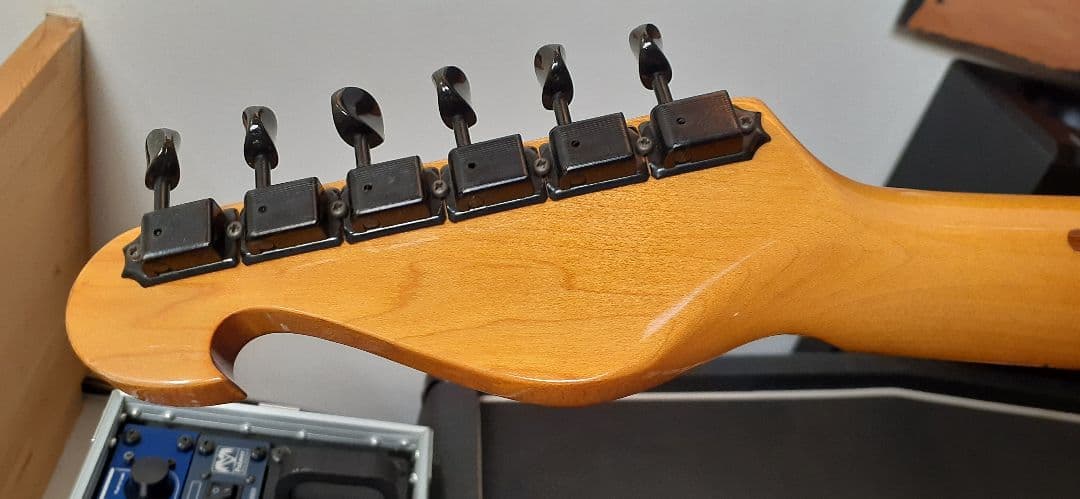 カ*ス様 ビンテージ ビル・ローレンス ストラト fender