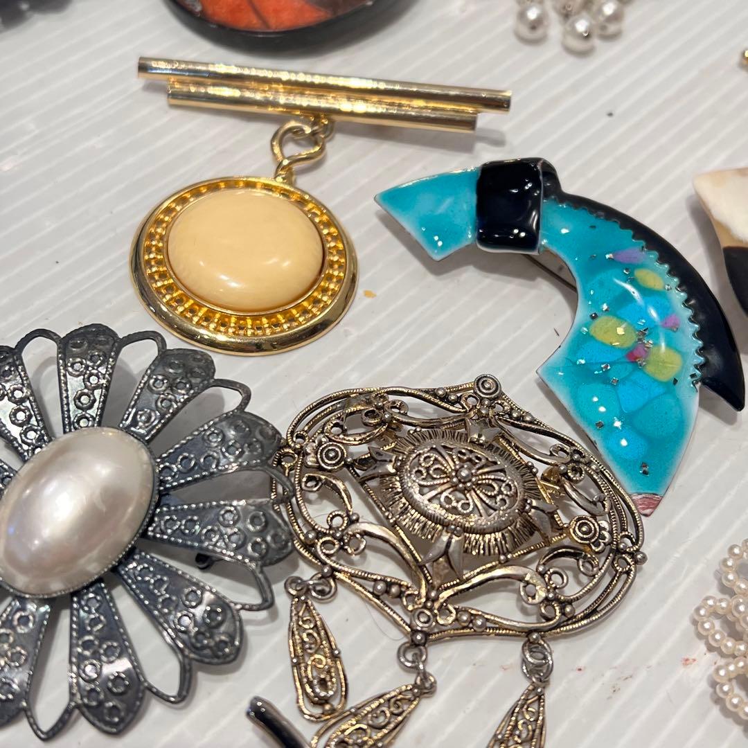 ブローチおまとめ27個アクセサリーおしゃれレディース希少