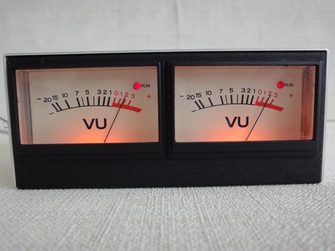 自作ステレオVUメーター214号機(TEACピーク表示機能LED付)