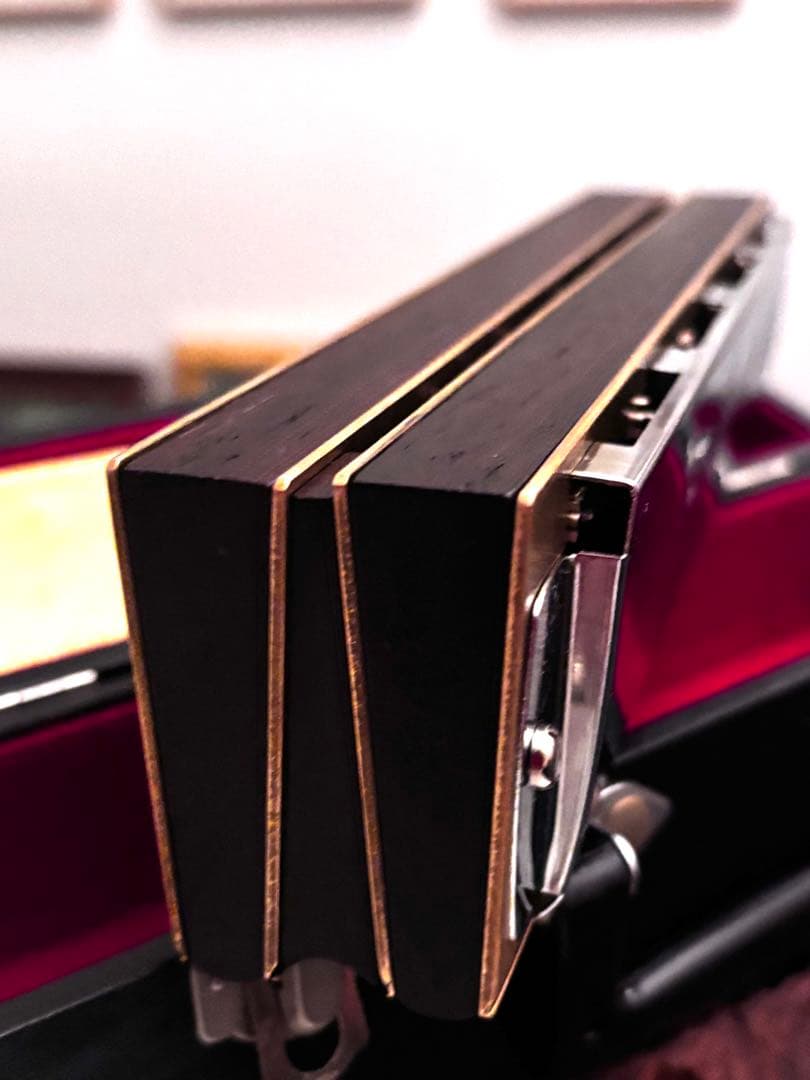 ほぼ新品　ローズウッド トンボ オクターブ・バス ハーモニカ