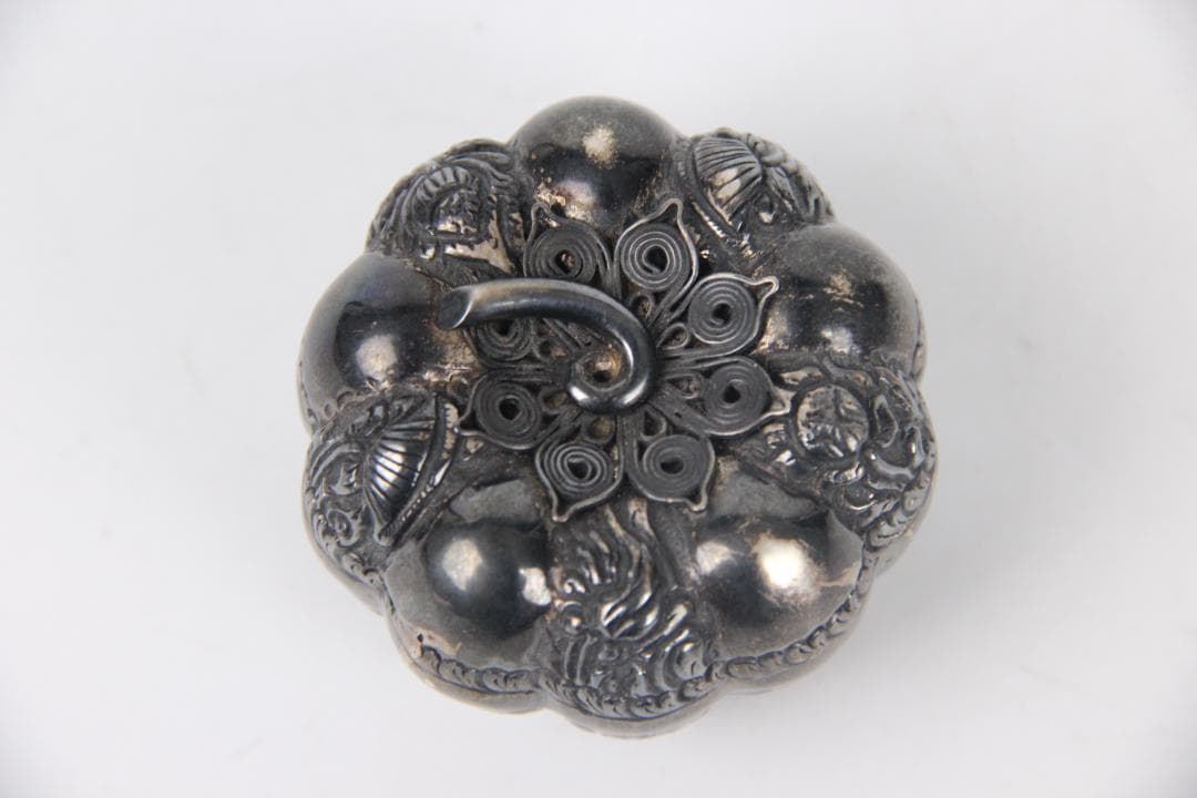 瓜形香合　龍鳳文　Silver925　落款　銀 重さ57.3g Eo15-1