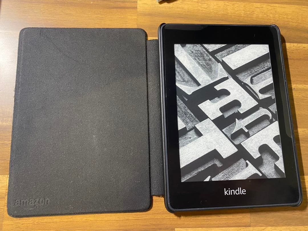 kindle paperwhite カバー付き（第10世代）