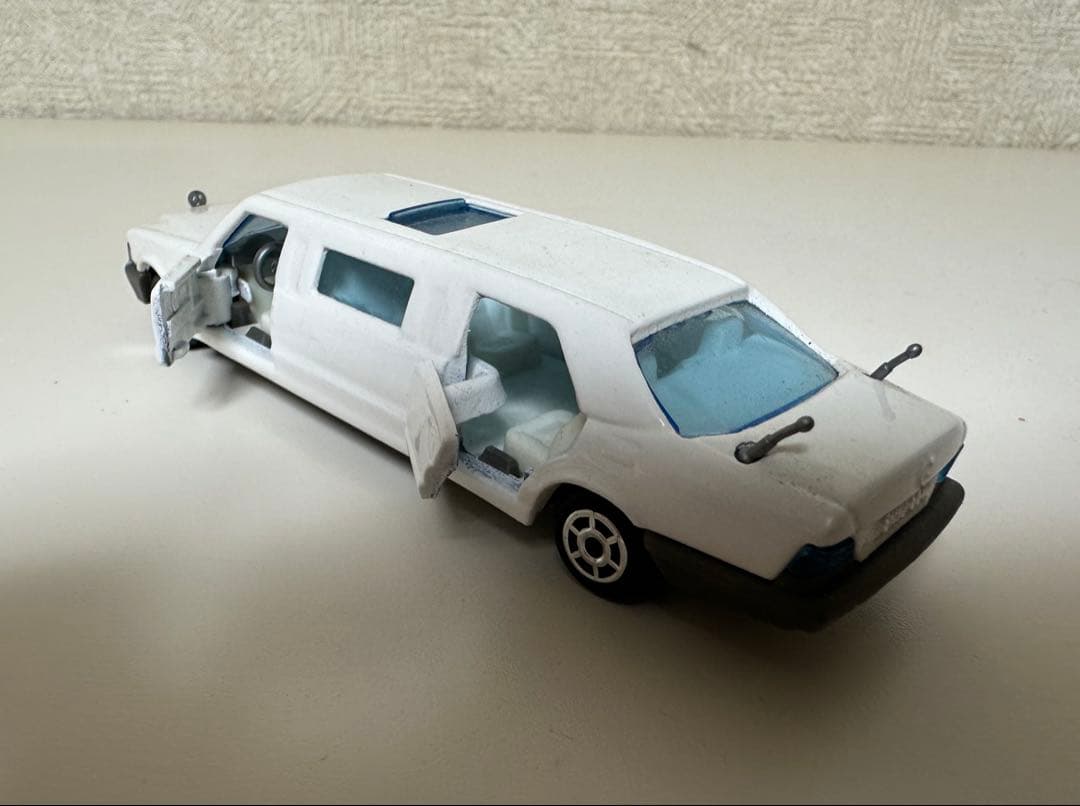 ミニカー MAJORETE LIMOUSINE MERCEDES ECH 1/58