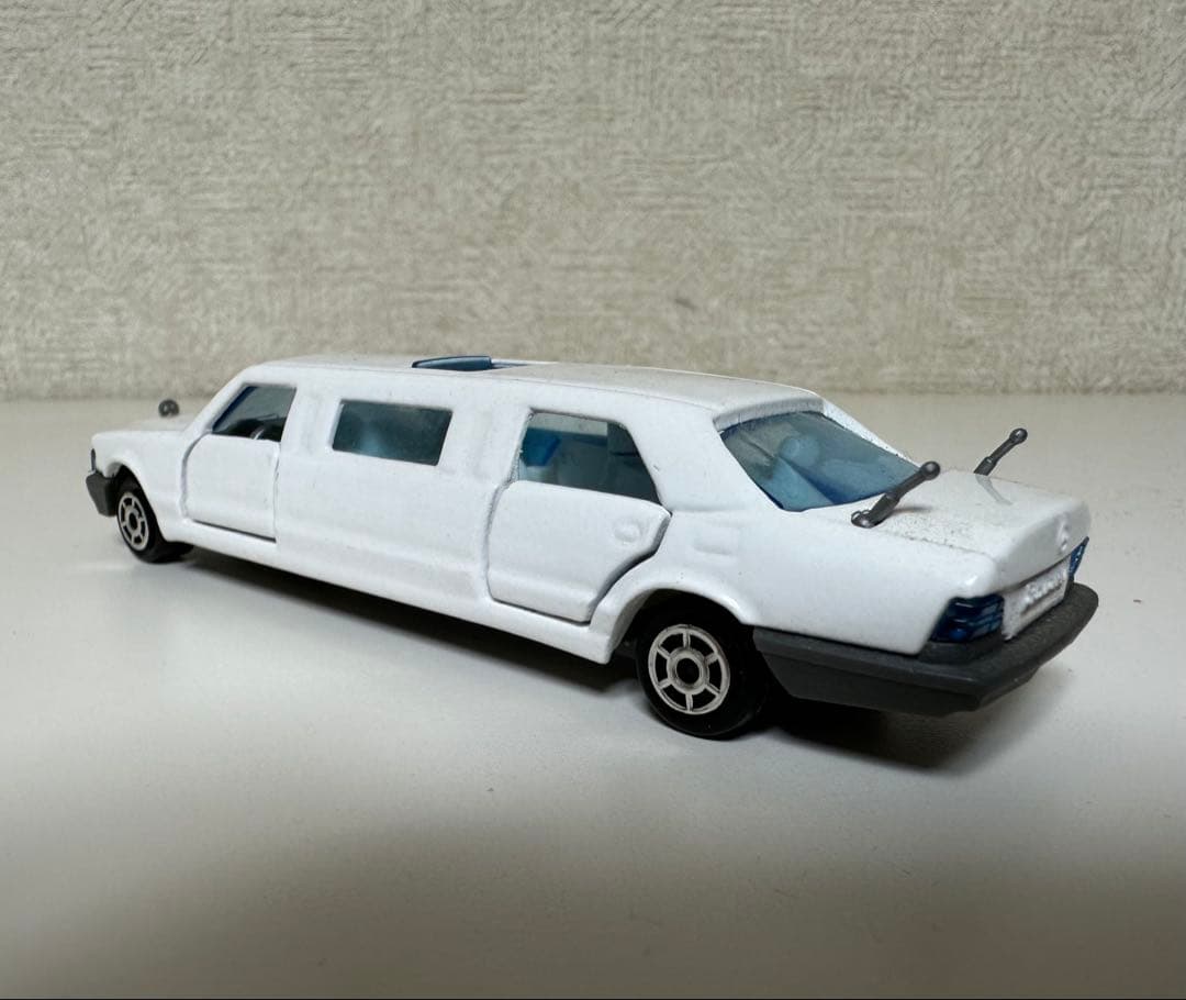 ミニカー MAJORETE LIMOUSINE MERCEDES ECH 1/58
