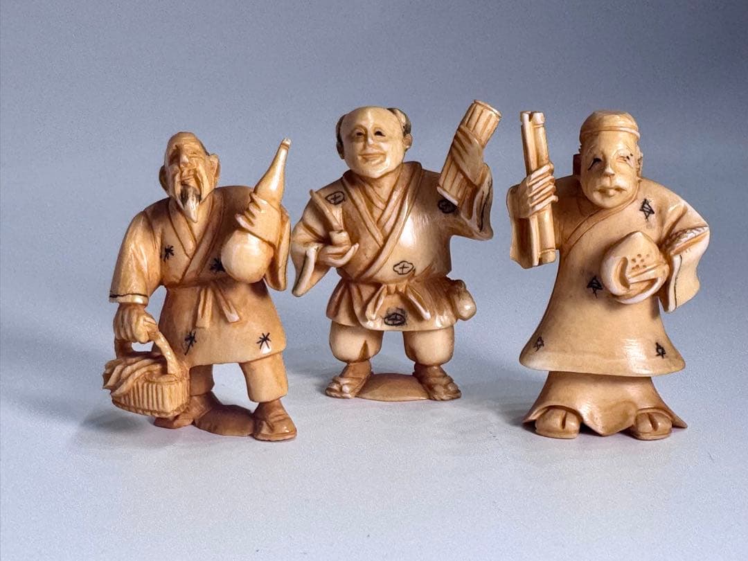 時代【 玉山 】造 細密彫刻 天然素材 牙 根付 からくり顔 僧侶他8体まとめ