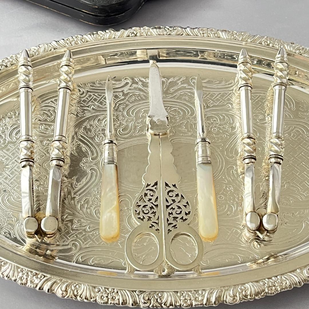 英国】 グレープシザー / ナッツクラッカー / ピッカー【白蝶貝