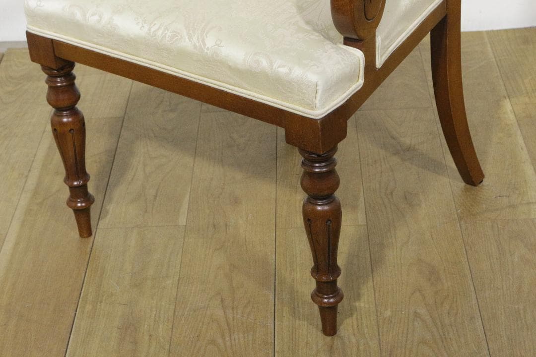 HURTADOウルタド☆木製アームチェア☆スペイン高級家具メーカー