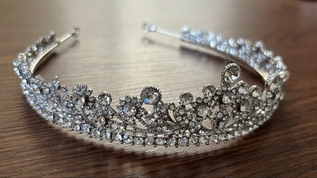 ティアラ　結婚式