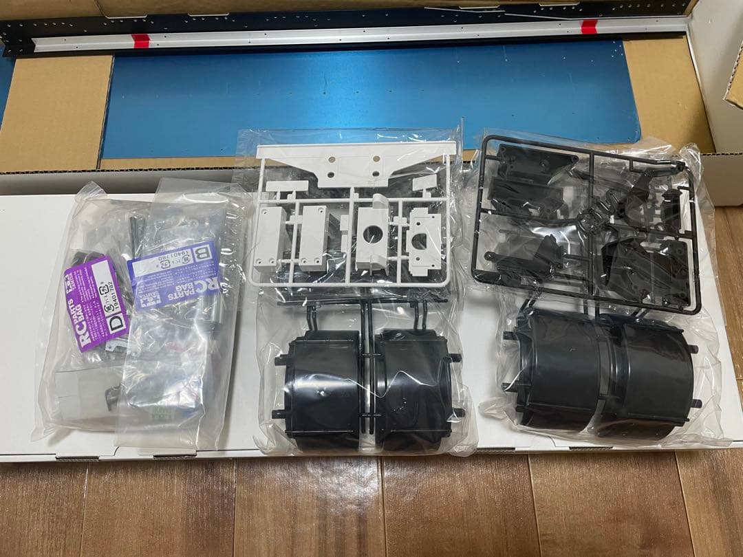 タミヤ 1/14 日本郵船 40フィートコンテナ セミトレーラー