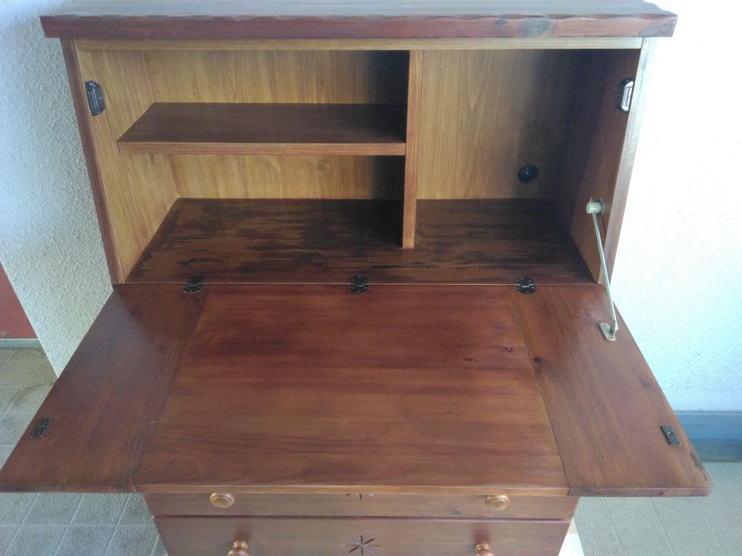 チェスト付きライティングビューロー