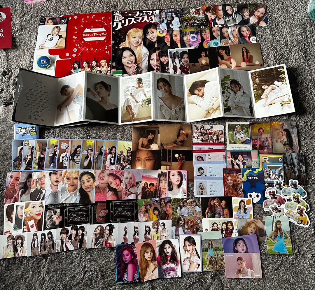 TWICE直筆サインうちわツウィ＋引退品 - メルカリ