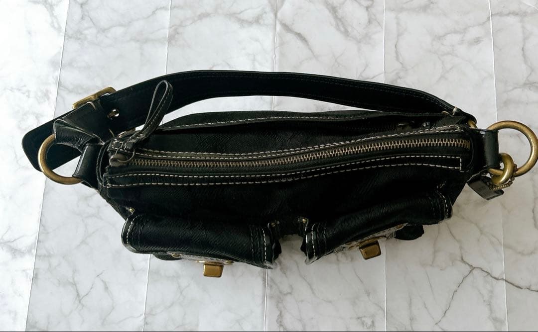 COACH シグネチャー ハンプトンズ マルチポケット ショルダーバッグ 黒