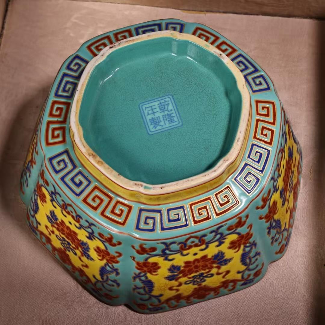 中国古美術・珍蔵七宝彩と粉彩・磁器六角碗・琺瑯彩・純手描き・箱付・置物・観賞皿