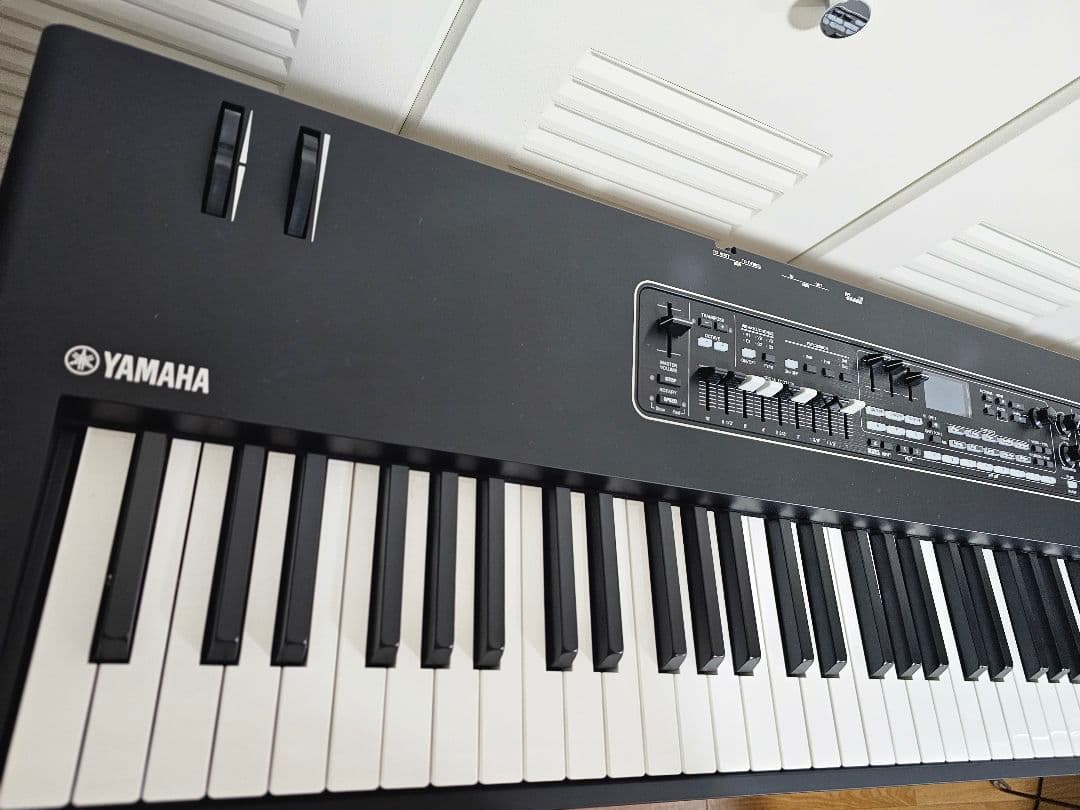 引取りのみ大阪】ヤマハ CK88 88鍵キーボードとおまけのMK3箱と説