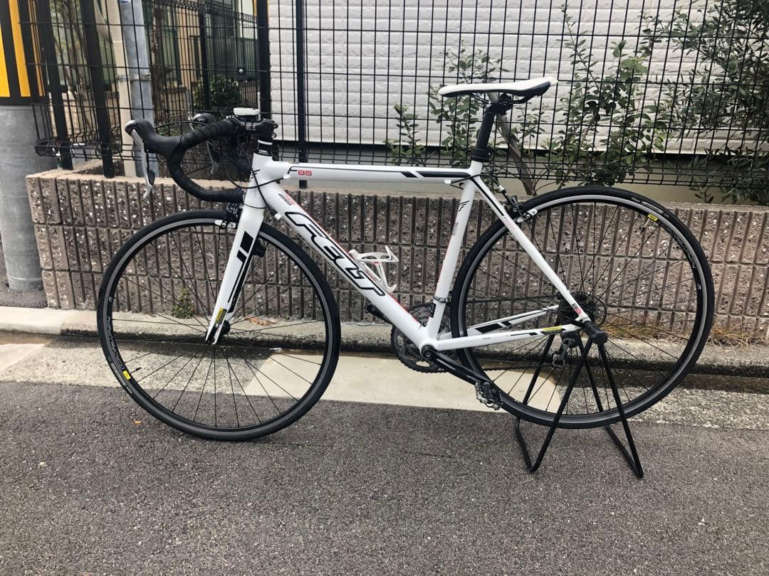 FELTアルミ製ロードバイク、F85 引き取り限定