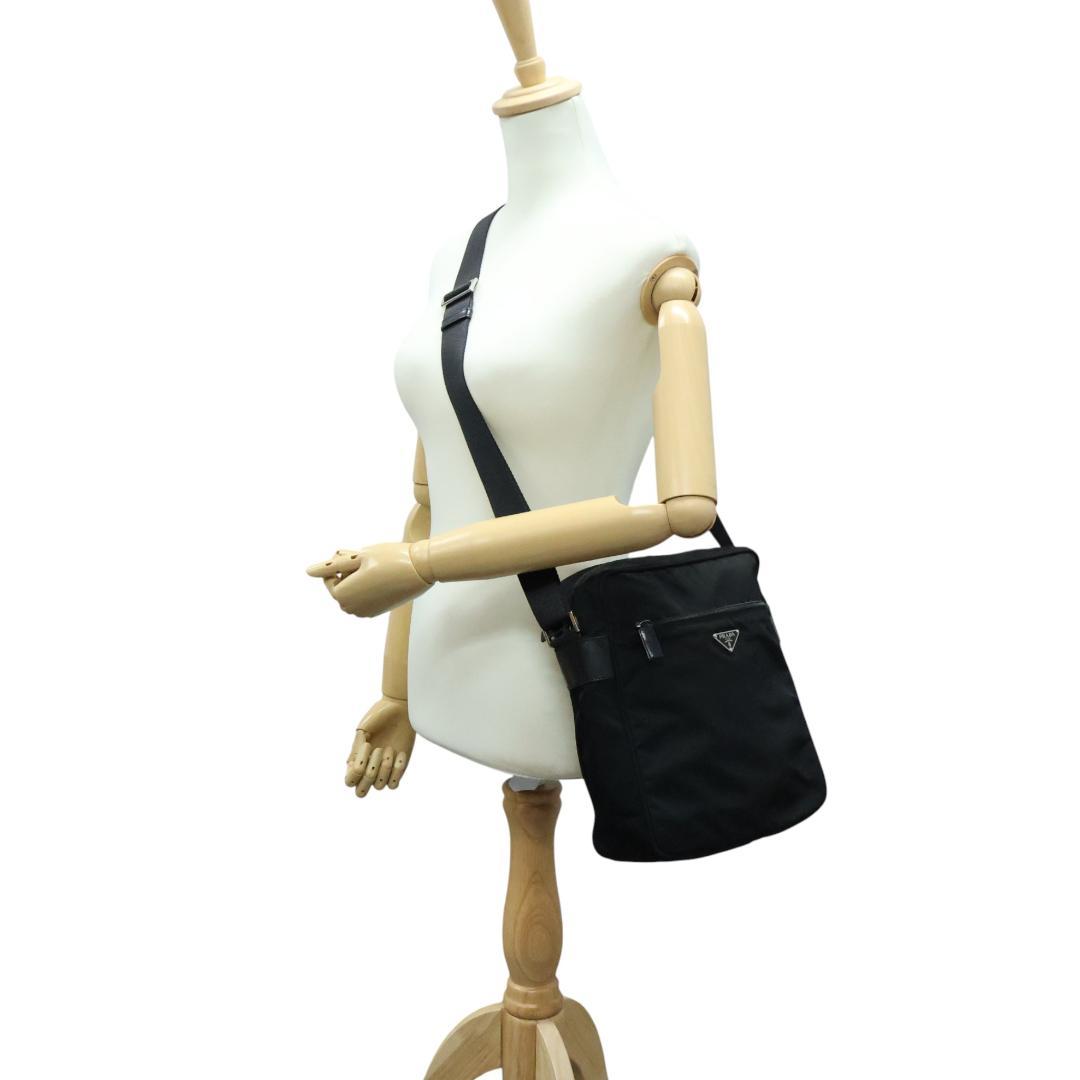 美品 PRADA プラダ ショルダーバッグ 3角プレート 白タグ ブラック