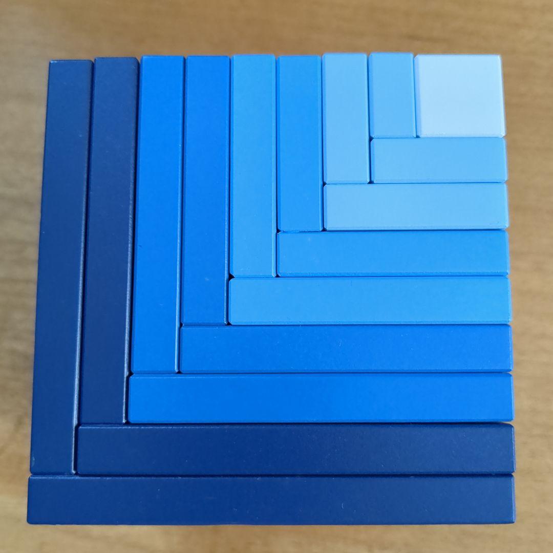 Naef　ネフ　cella　セラ　青　木のおもちゃ　スイス製