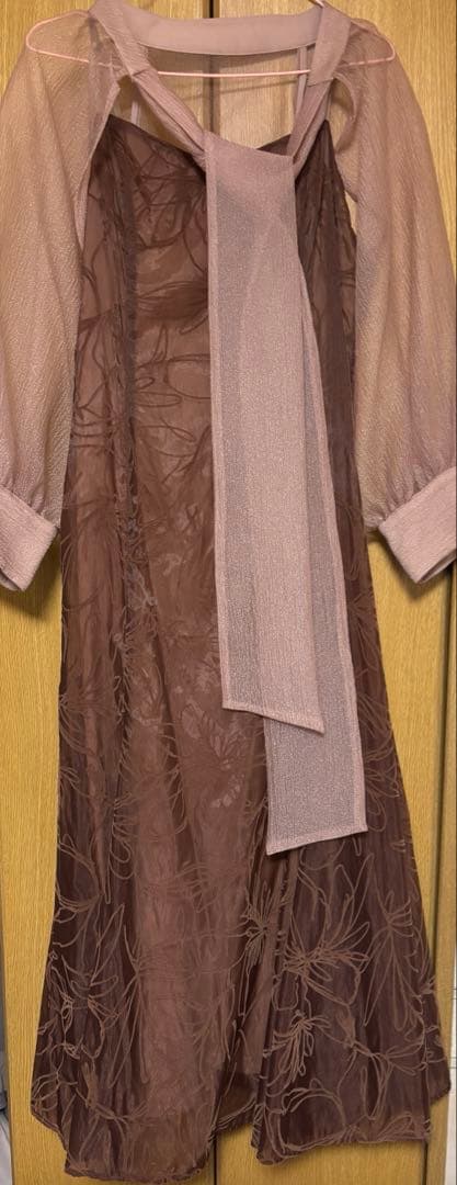 フローラル刺繍ブラウンマキシドレス