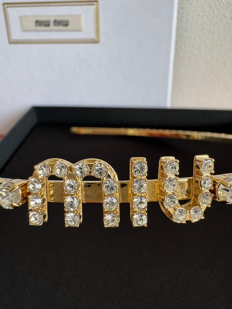 ❤︎美品❤︎ 【MIUMIU 】クリスタルヘアバンド カチューシャ　✨ゴールド✨