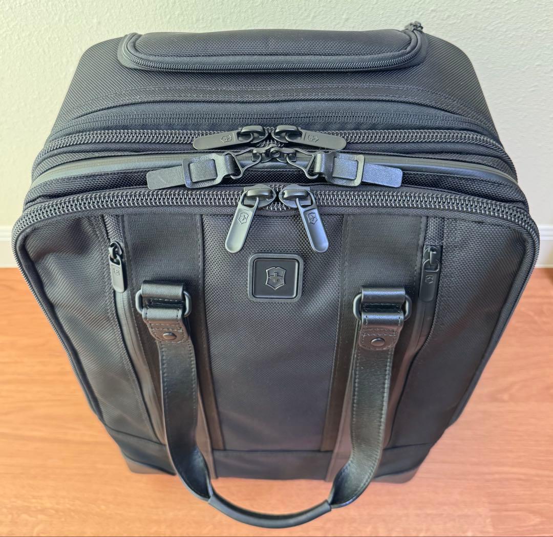 ヴィクトリノックス ブラック ビジネスキャリーケース 拡張可能 伸縮式