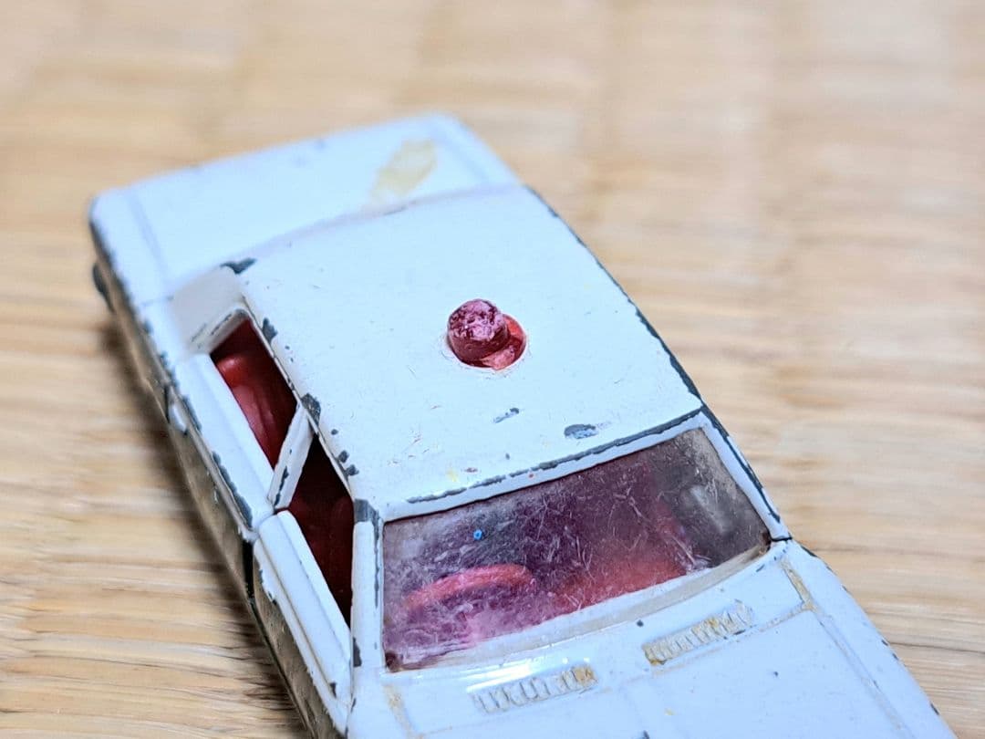 1Aホイール トミカ 黒箱 NO.4 トヨタ クラウン パトロールカー 日本製