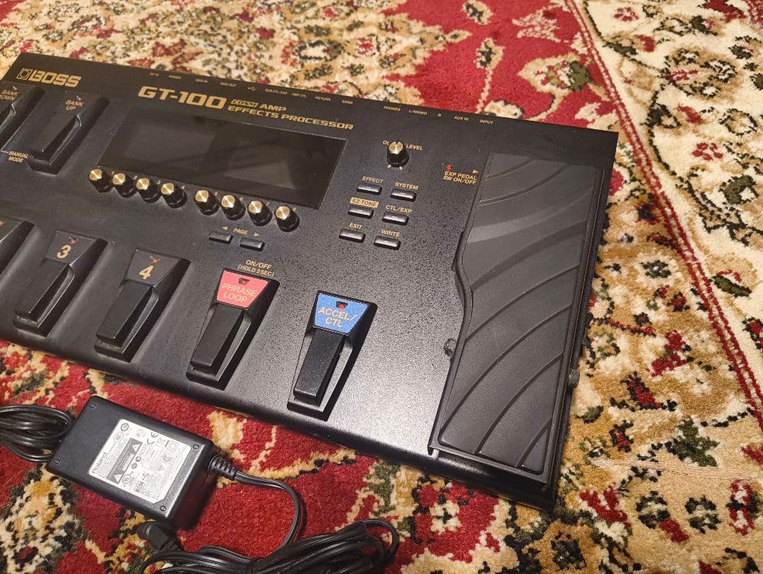 BOSS GT-100 マルチエフェクター