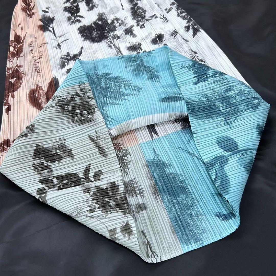 美品 PLEATS PLEASE プリーツプリーズ 総柄 スカート