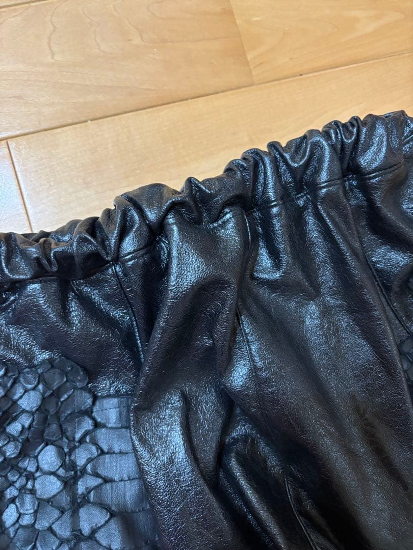 h.naoto 合皮　黒 サルエルパンツ　ブラック