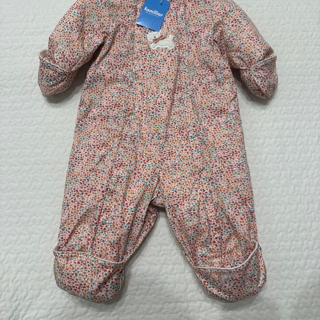 ファミリア　80 新品　リバティ　ジャンプスーツ　テリア　花柄　防寒具