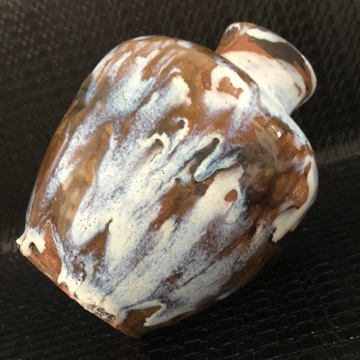 古美術品◼️かなり美しい白い釉薬の花瓶が蔵から出て来ました。