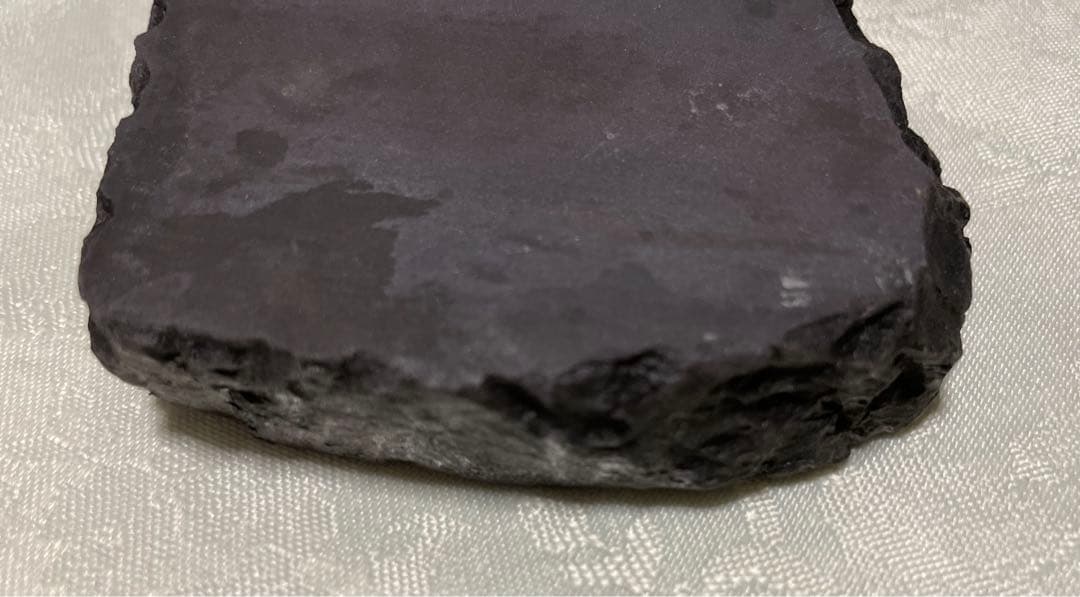 彫刻石硯 松と鳥 唐木箱入り ＆ 墨と筆2本セット