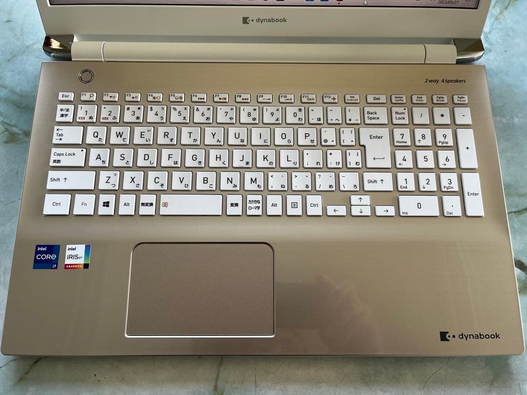 Dynabook AZ/HUG Corei7 16GB SSD1TB BD-RE Windowsノート本体