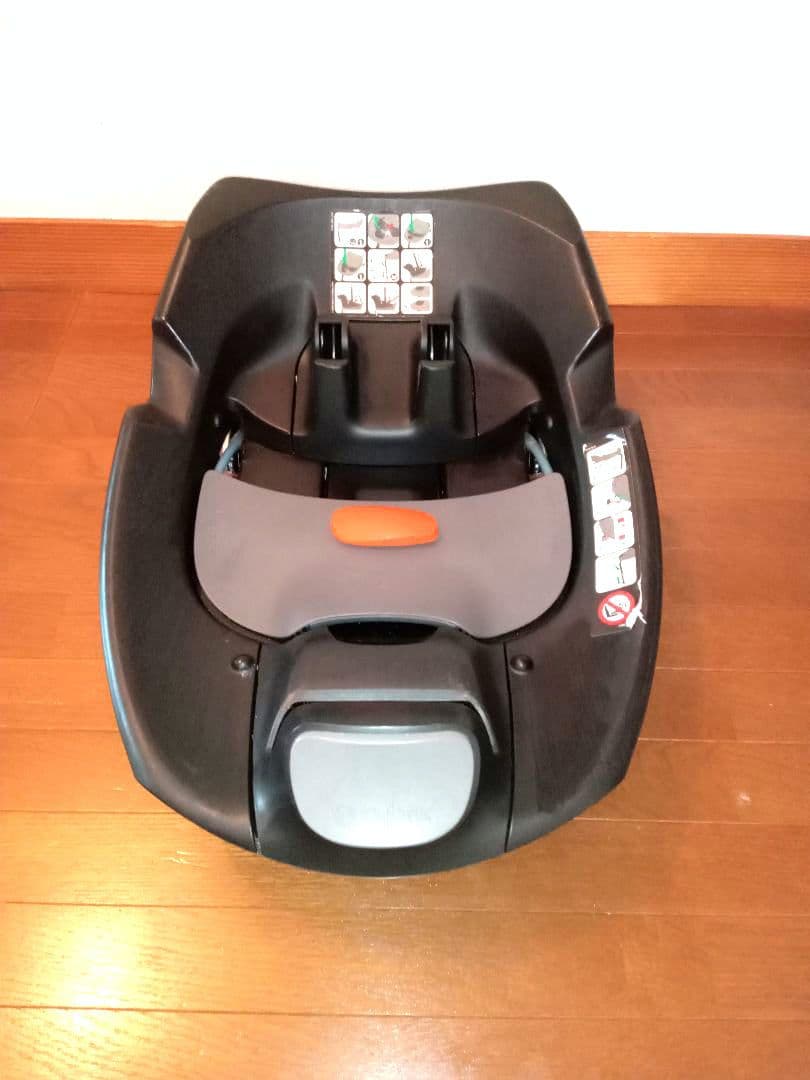 チャイルドシート Cybex Cloud Q + Base Q Fix