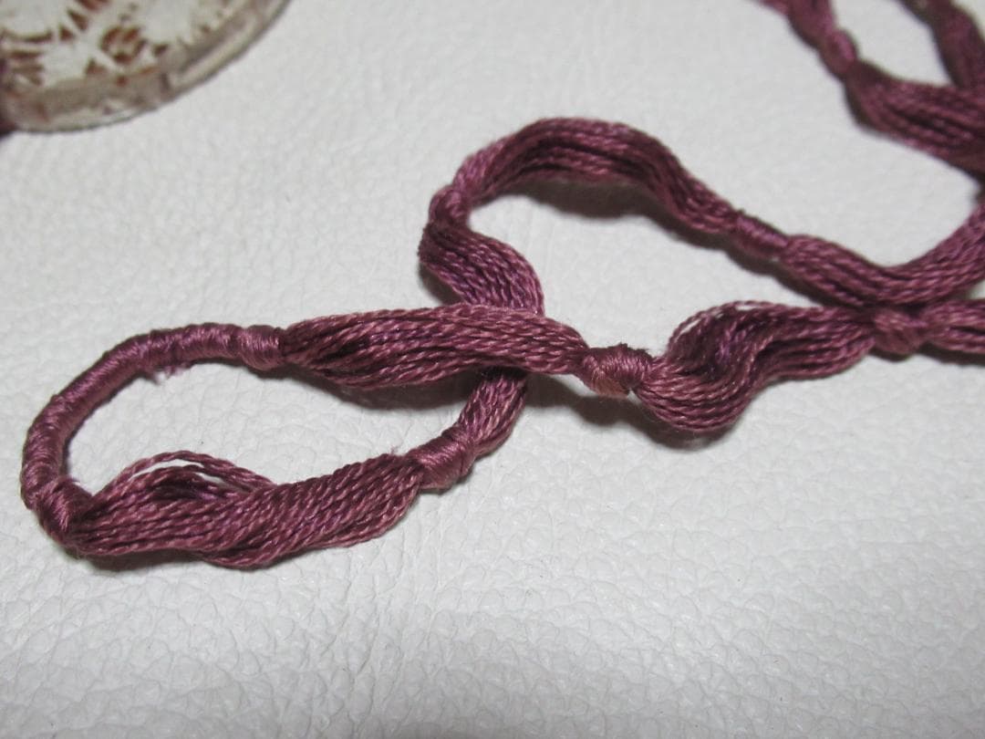 1915年定価30万◇ルネ・ラリック『垂れ下がる花』ペンダント セピア色